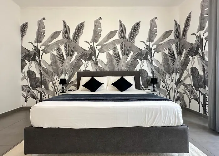 Laura בולוניה