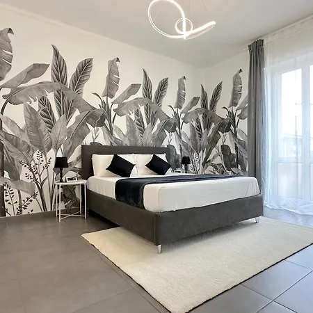 Laura Apartment