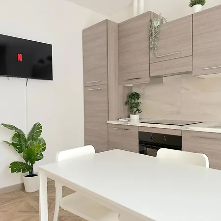 Laura Apartment